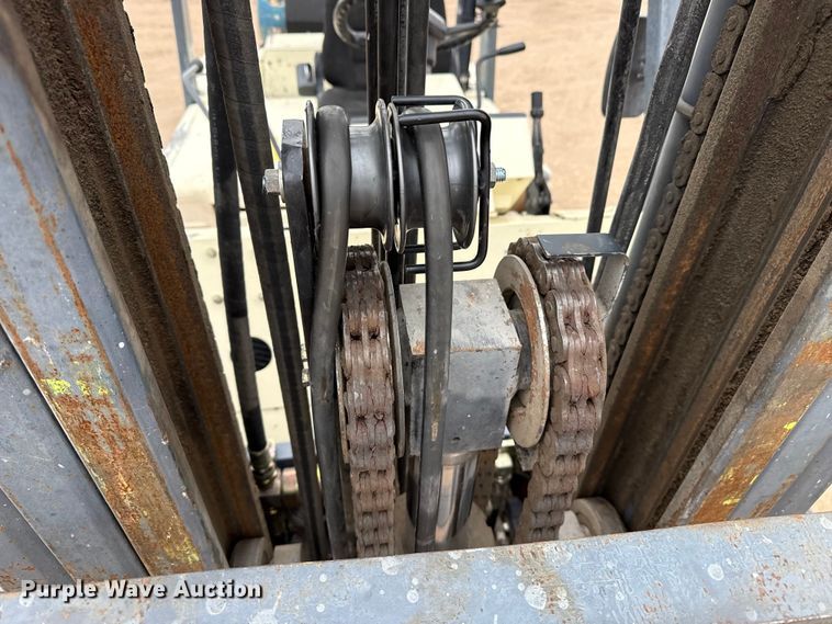 image for item EW4533 Nissan 90 forklift
