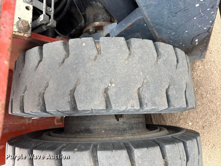 image for item EW4533 Nissan 90 forklift