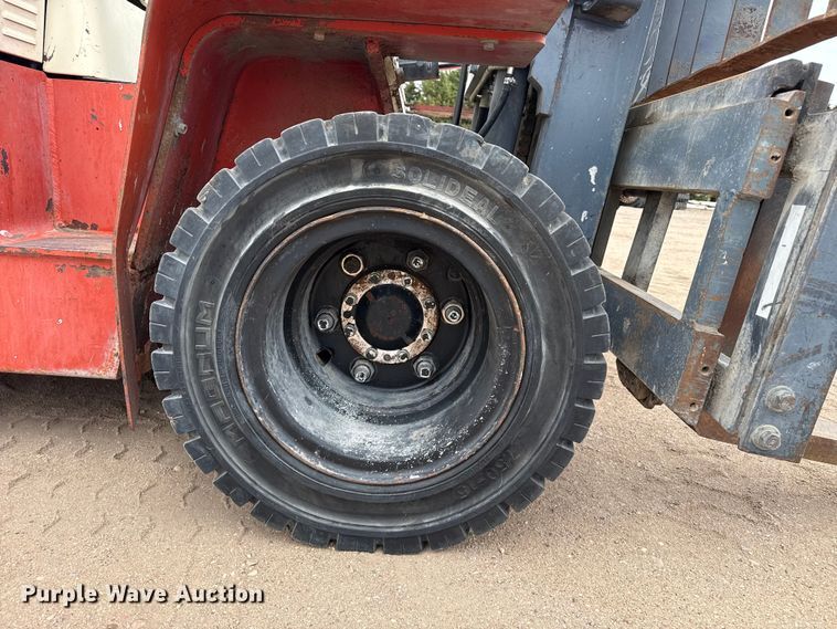 image for item EW4533 Nissan 90 forklift