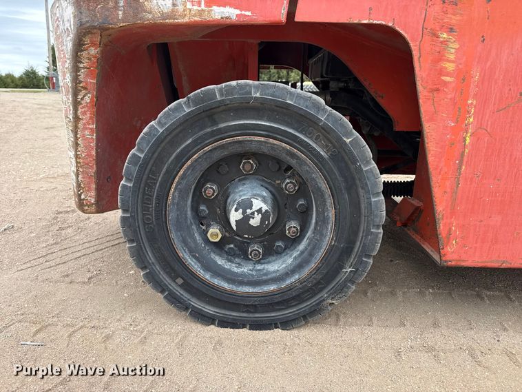 image for item EW4533 Nissan 90 forklift