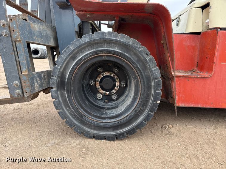 image for item EW4533 Nissan 90 forklift