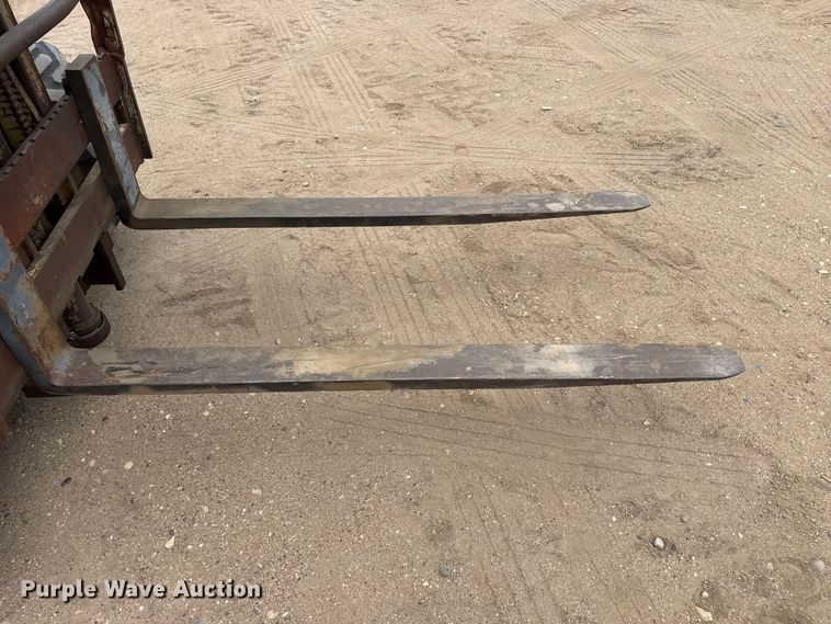 image for item EW4534 Clark IT50 forklift