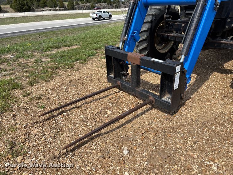 image for item FB3402 2003 New Holland TS115A MFWD tractor