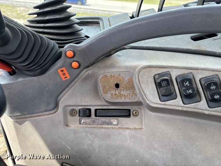 image for item FB3402 2003 New Holland TS115A MFWD tractor