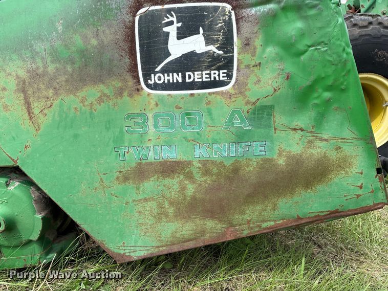 image for item FB3430 John Deere 3430 swather / windrower