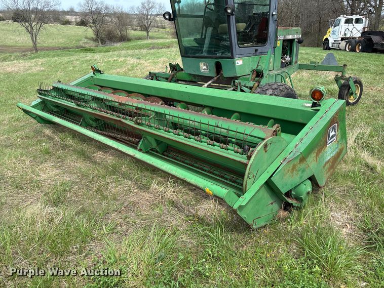 image for item FB3430 John Deere 3430 swather / windrower