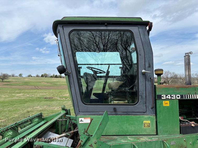 image for item FB3430 John Deere 3430 swather / windrower