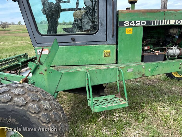 image for item FB3430 John Deere 3430 swather / windrower