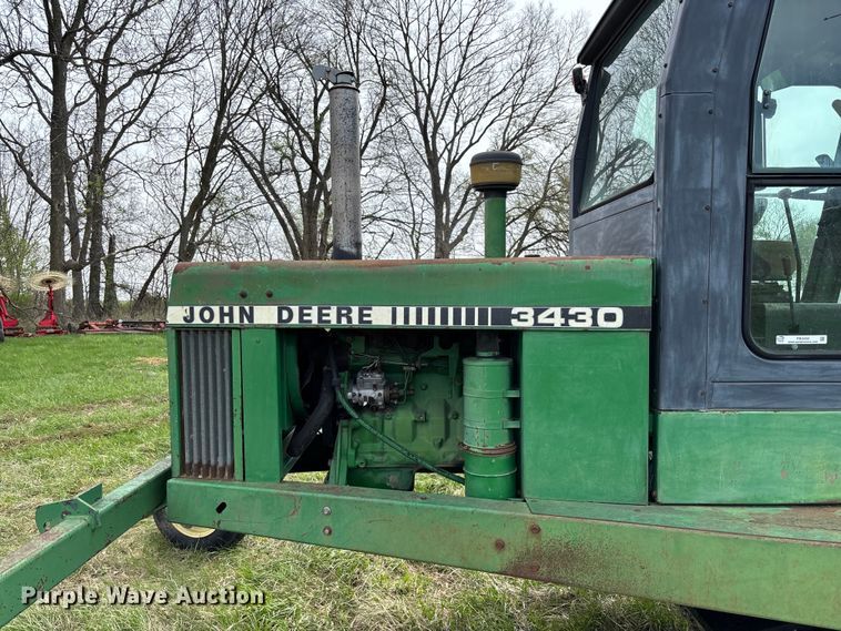 image for item FB3430 John Deere 3430 swather / windrower
