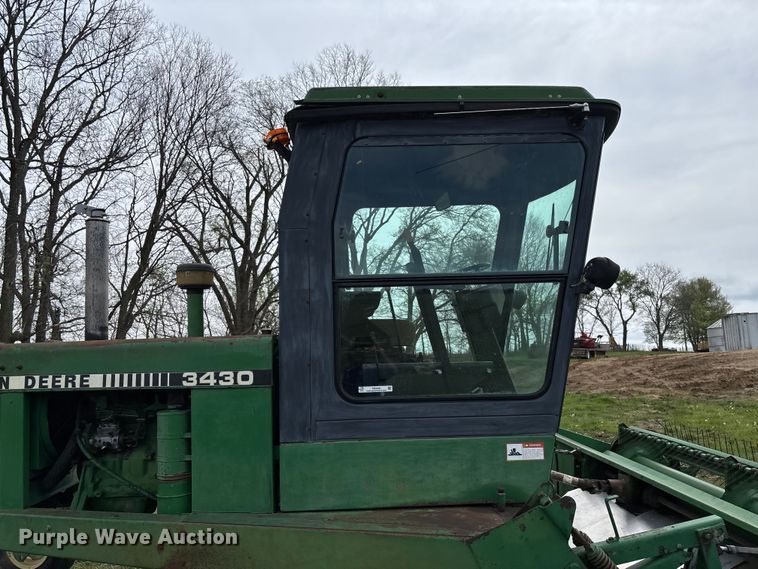 image for item FB3430 John Deere 3430 swather / windrower