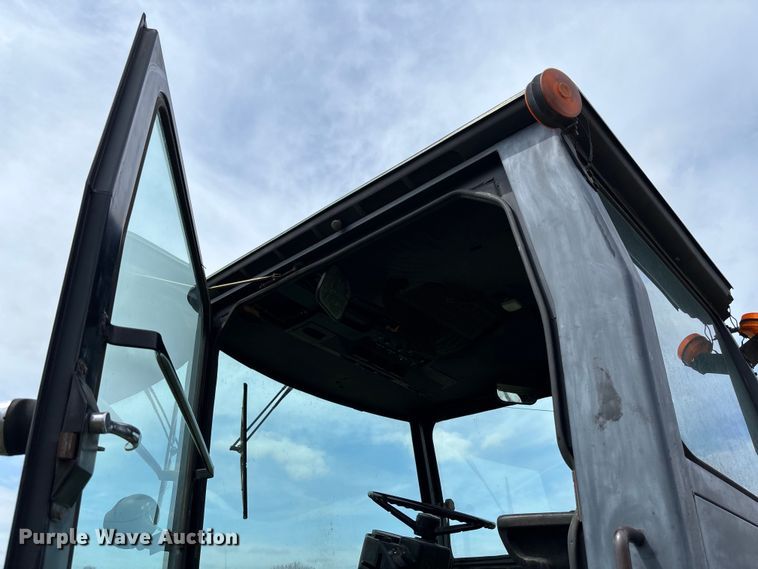 image for item FB3430 John Deere 3430 swather / windrower