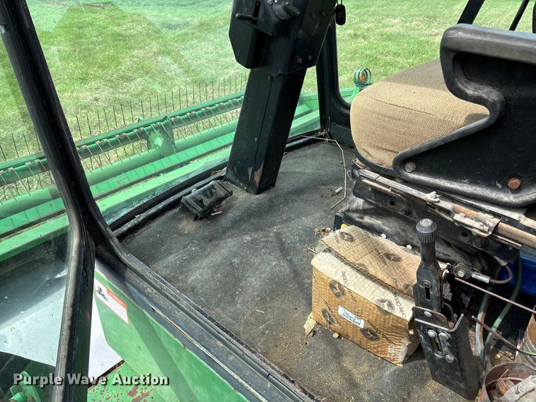 image for item FB3430 John Deere 3430 swather / windrower