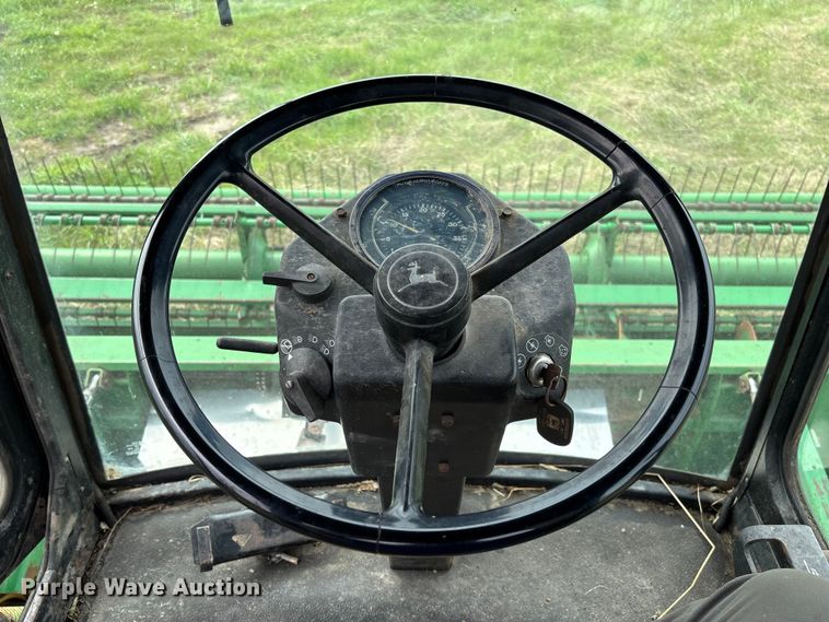 image for item FB3430 John Deere 3430 swather / windrower