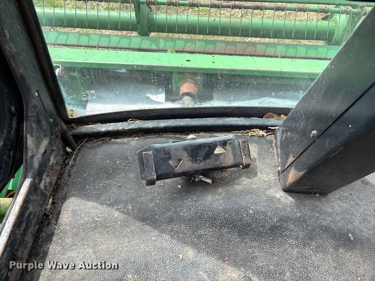 image for item FB3430 John Deere 3430 swather / windrower