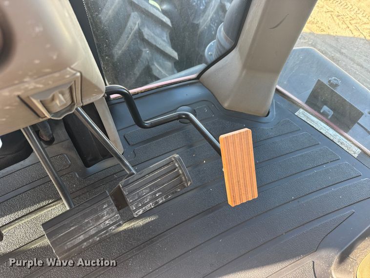 image for item FB7269 2013 Case Magnum 315  MFWD tractor