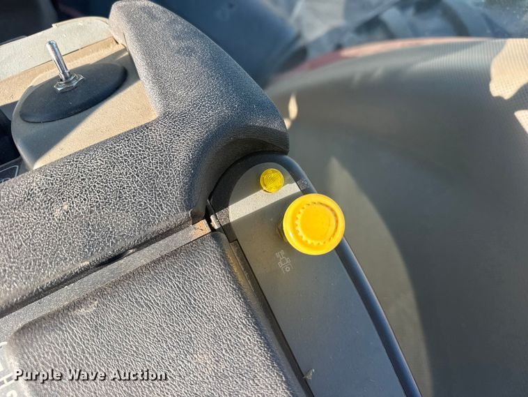 image for item FB7269 2013 Case Magnum 315  MFWD tractor
