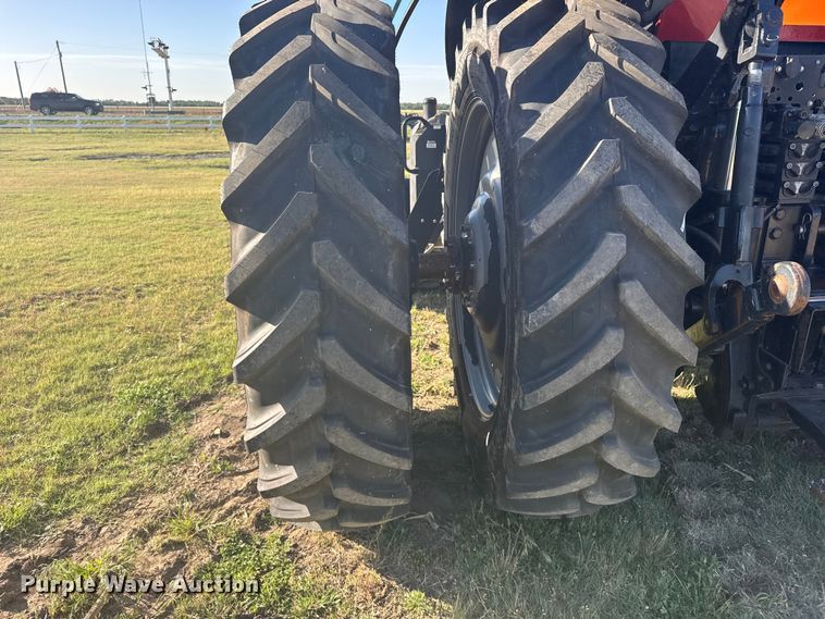 image for item FB7269 2013 Case Magnum 315  MFWD tractor
