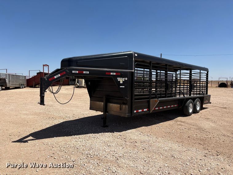 image for item FC2235 2021 Grupo Remolques Del Norte STH6824W14LNR livestock trailer
