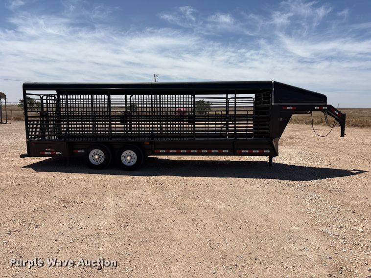 image for item FC2235 2021 Grupo Remolques Del Norte STH6824W14LNR livestock trailer