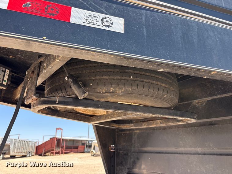 image for item FC2235 2021 Grupo Remolques Del Norte STH6824W14LNR livestock trailer