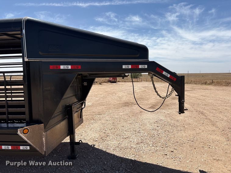 image for item FC2235 2021 Grupo Remolques Del Norte STH6824W14LNR livestock trailer