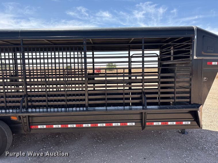 image for item FC2235 2021 Grupo Remolques Del Norte STH6824W14LNR livestock trailer