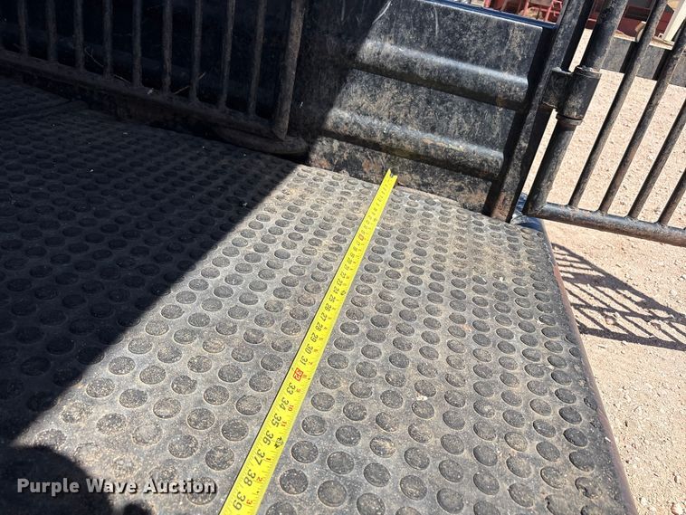 image for item FC2235 2021 Grupo Remolques Del Norte STH6824W14LNR livestock trailer