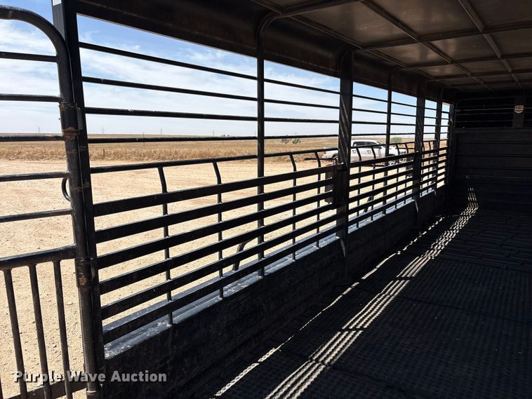 image for item FC2235 2021 Grupo Remolques Del Norte STH6824W14LNR livestock trailer