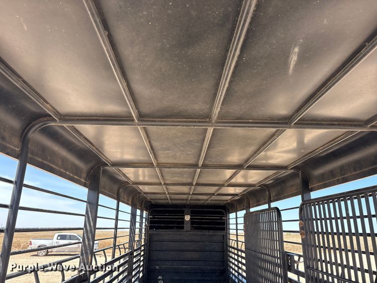 image for item FC2235 2021 Grupo Remolques Del Norte STH6824W14LNR livestock trailer