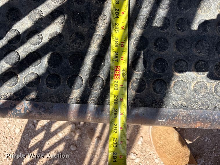 image for item FC2235 2021 Grupo Remolques Del Norte STH6824W14LNR livestock trailer