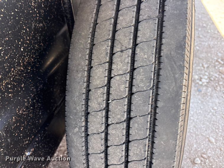 image for item FC2235 2021 Grupo Remolques Del Norte STH6824W14LNR livestock trailer