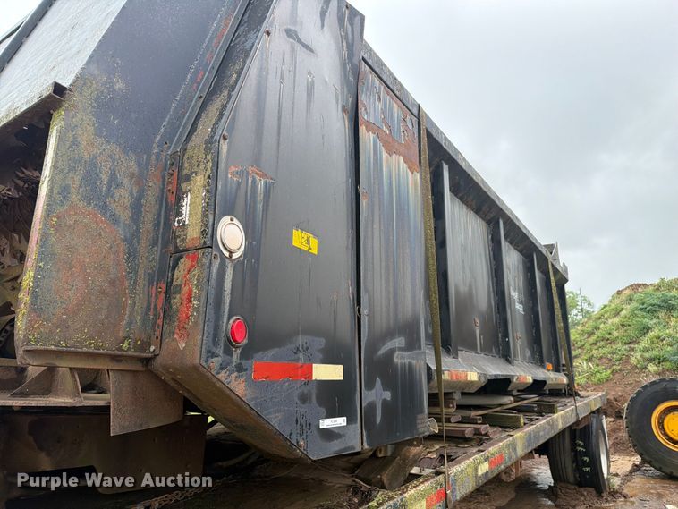 image for item FC3066 1994 Bocats Inc CMW 20HT manure spreader
