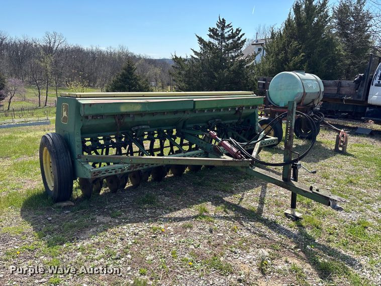 image for item FC4544 John Deere 8300 grain drill