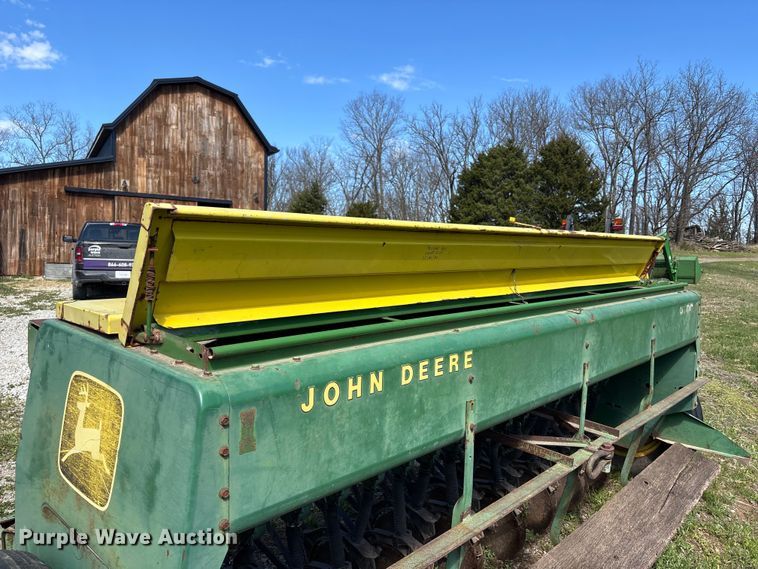 image for item FC4544 John Deere 8300 grain drill