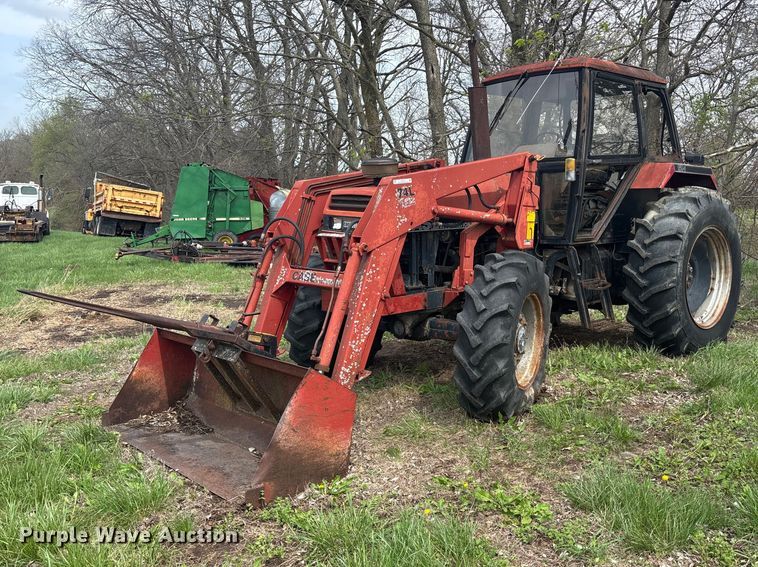 image for item FC4576 Case 1594 tractor