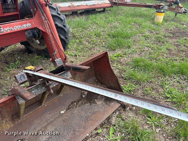 image for item FC4576 Case 1594 tractor