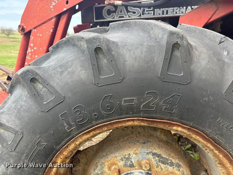 image for item FC4576 Case 1594 tractor