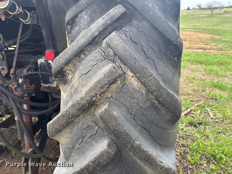 image for item FC4576 Case 1594 tractor