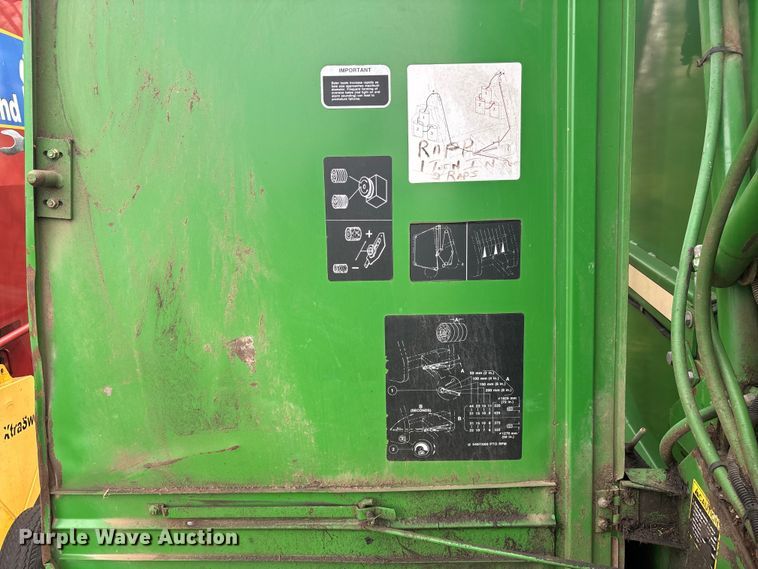 image for item FC4577 John Deere 535 round baler