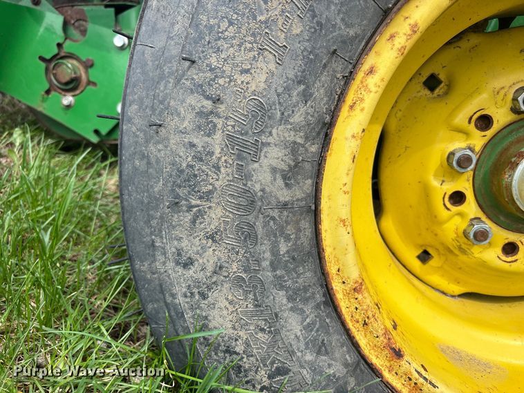 image for item FC4577 John Deere 535 round baler