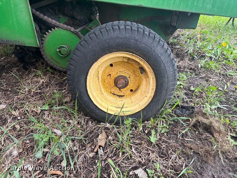 image for item FC4577 John Deere 535 round baler