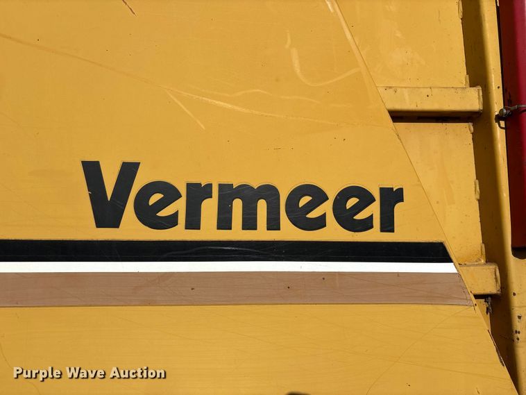 image for item FC4627 2018 Vermeer  505I round baler