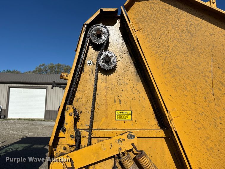 image for item FC4627 2018 Vermeer  505I round baler