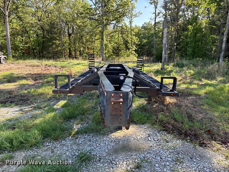 image for item FG0340 2005 Behnke Enterprises Inc. sprayer trailer