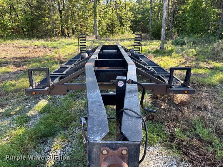 image for item FG0340 2005 Behnke Enterprises Inc. sprayer trailer