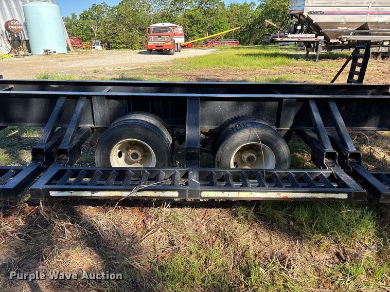 image for item FG0340 2005 Behnke Enterprises Inc. sprayer trailer