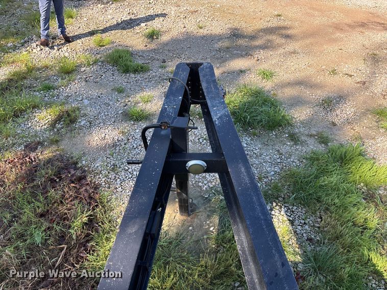 image for item FG0340 2005 Behnke Enterprises Inc. sprayer trailer