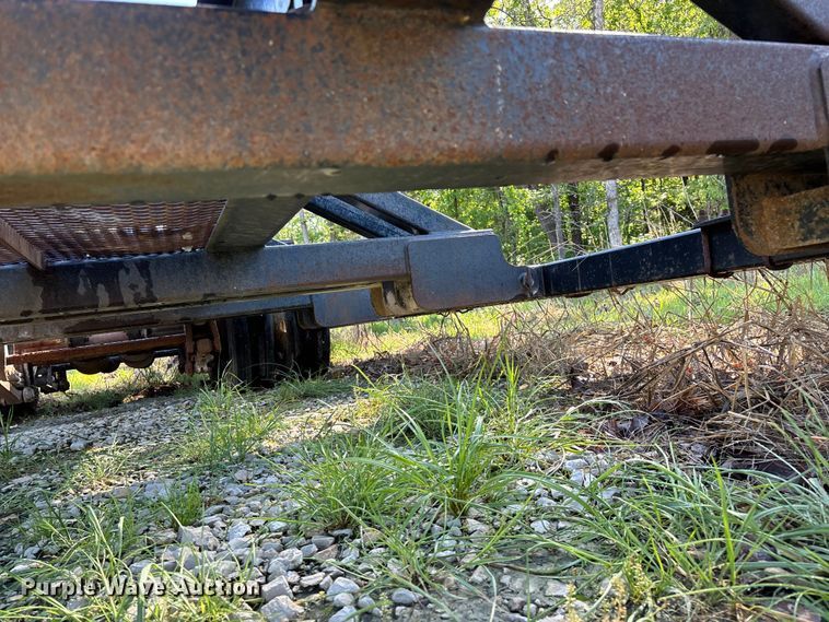 image for item FG0340 2005 Behnke Enterprises Inc. sprayer trailer