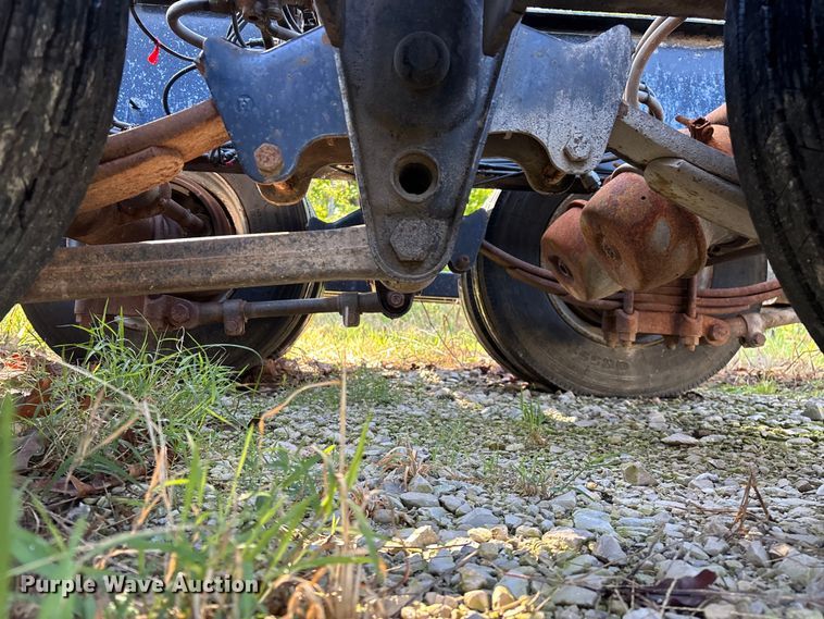 image for item FG0340 2005 Behnke Enterprises Inc. sprayer trailer