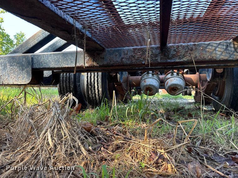 image for item FG0340 2005 Behnke Enterprises Inc. sprayer trailer